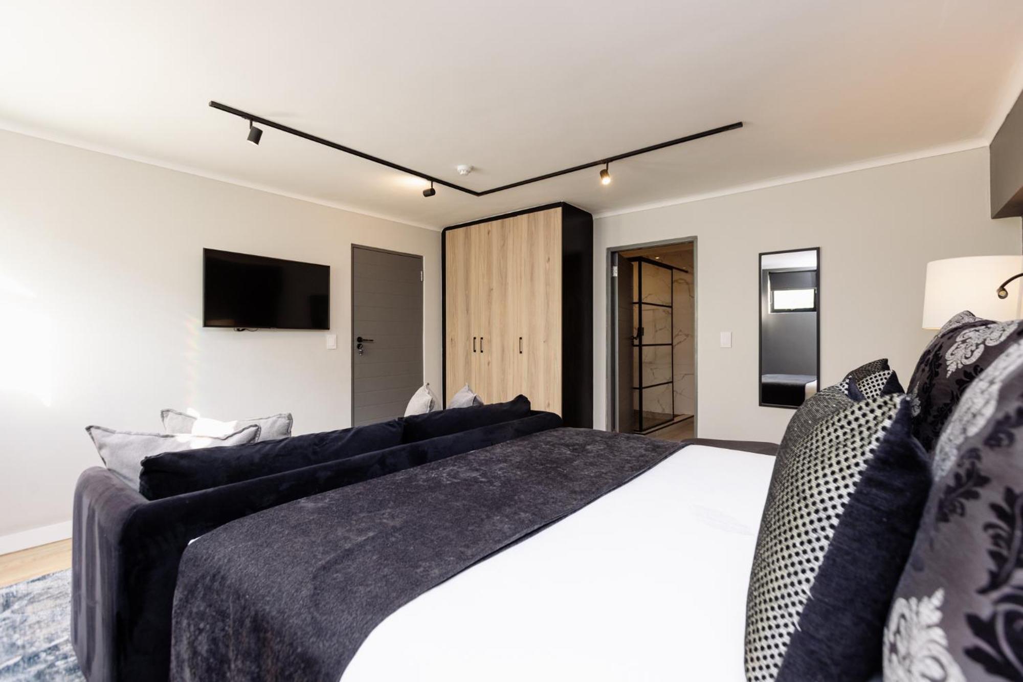 Mint Hotel 84 On Katherine Johannesburg Exterior photo