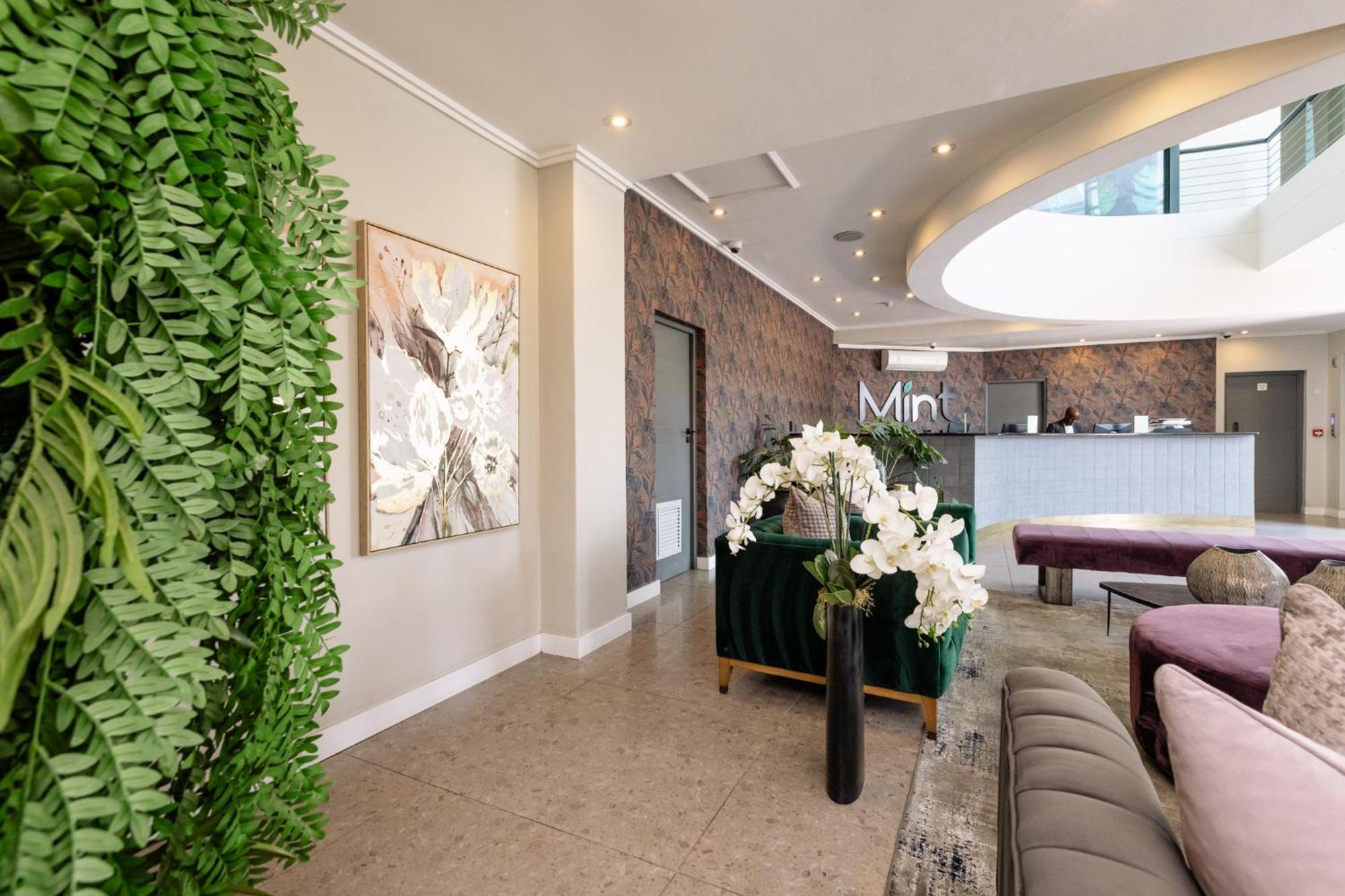 Mint Hotel 84 On Katherine Johannesburg Exterior photo
